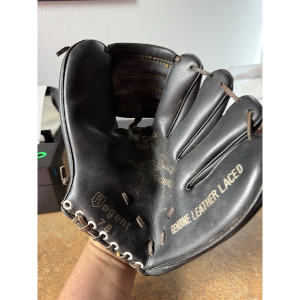 Vintage Baseball Glove Regent 78 RHT